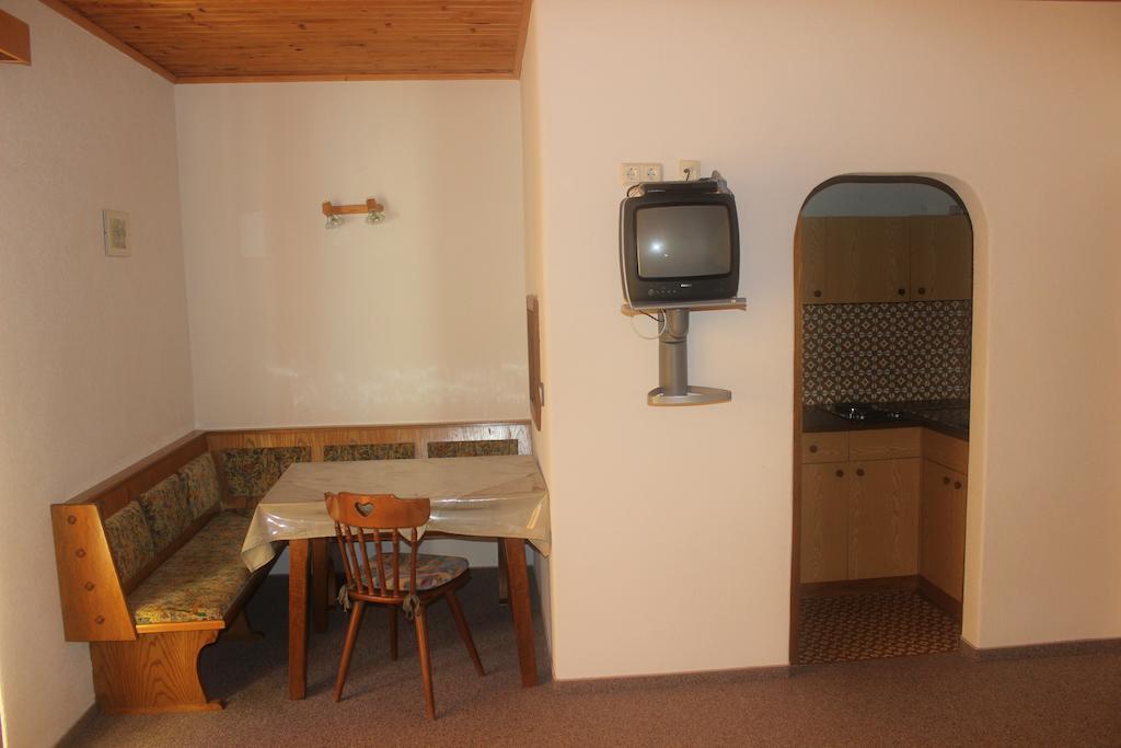 Haus Bergblick Apartamento Bad Kleinkirchheim Quarto foto